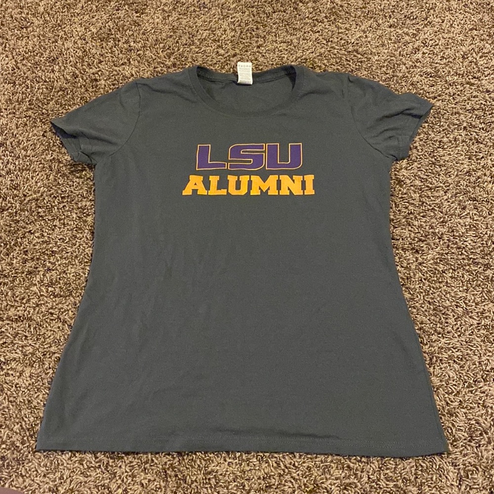 Womens LSU alumni tee size medium